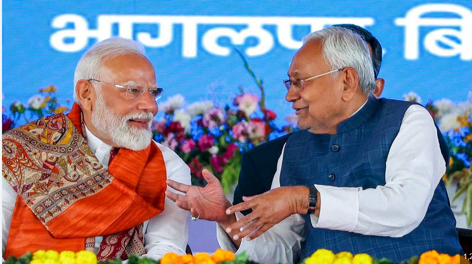 बिहार: कैबिनेट विस्तार नहीं, चुनाव की तैयारी